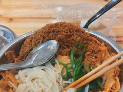 -柳州肥姨妈大骨螺蛳粉(老闵行店)