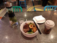 金奖卤鹅肉饭-陈鹏鹏潮汕菜(宝安机场T3航站楼店)