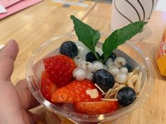 满满VC草莓爆珠双皮奶冻杯-满记甜品(荟聚购物中心店)