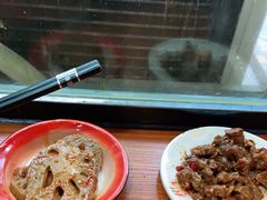 -爆炸头阿姨小四川正宗川味小吃(无任何分店)