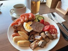 -苏宁银河国际咖啡厅·天际环球美食汇