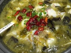 -渝是乎酸菜鱼(龙旗购物中心店)