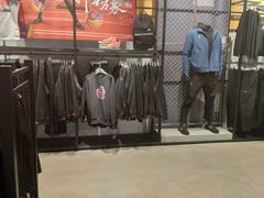 -adidas(滔搏朝阳大悦城店)
