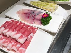 -海底捞火锅鲜切牛肉主题店(长寿路店)
