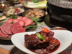 -草家酱蟹炭火烤肉店(珲春南路一店)