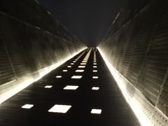 -南京眼步行桥