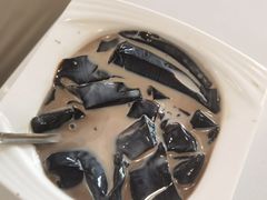 椰奶龟苓膏-梧州双钱龟苓膏(丽港航母店)