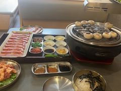 -围炉肉舍•炭烤活鳗•丹东海鲜烤肉(步行街店)