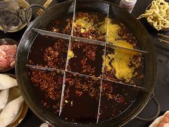 -岗上渣渣老火锅(两路口店)