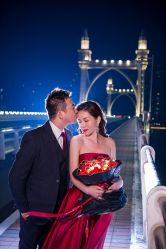 -现代经典婚纱摄影