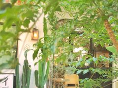 -彳亍咖啡·这里(水湾路店)