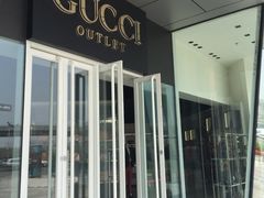 -Gucci(首创奥特莱斯店)