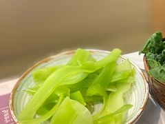 -洪氏嗨捞·广东猪肚鸡·椰子鸡火锅(西咸万象城店)