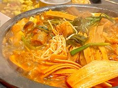 -许哥东北烧烤·铁丳烤串·宫后夹肉(繁花中心店)