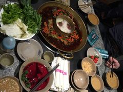 -疯狂的筷子老灶九宫格火锅