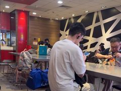 -麦当劳(汉口火车站候车室店)