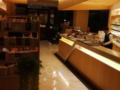 自助取餐区-自由之丘