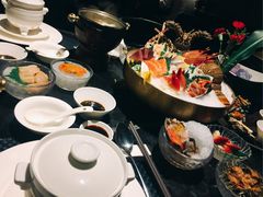 -半岛翡丽海鲜自助餐厅(观风亭店)
