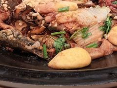 -小火炕铁锅炖鱼
