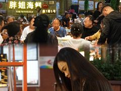 -三亚火车头万人海鲜广场