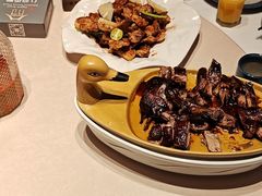 -八府香鸭·啫啫煲(华山路店)