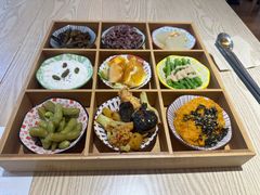 九宫格（盲盒）-轻蔬不用等·素食(江苏路店)
