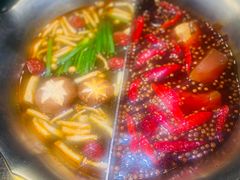 -湊湊火锅·茶憩(南京东路悦荟店)