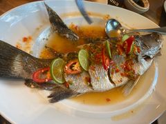 -Chom Cafe and Restaurant