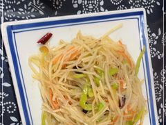 -八两八金·莱芜特色炒鸡(市南漳浦路店)