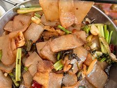 -丹水桥地锅鱼·翘嘴鲌·地方特色全鱼宴(丹江口大坝店)