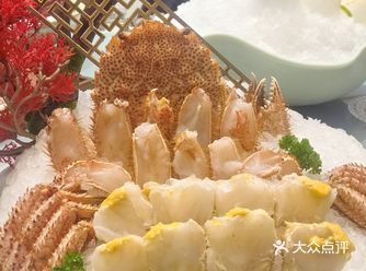 海鲨湾是一家以海鲜为主的连锁餐饮品牌