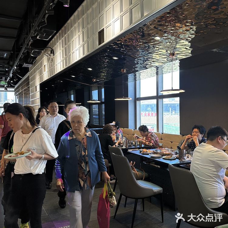来天津滨江道直奔这里！！！随便吃不限量！！！