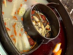 红油锅-宽窄巷子火锅(周浦店)