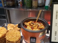 -丽丽三鲜螺蛳粉(田林路店)