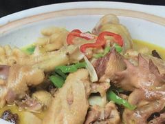 羊肚菌煨土鸡-湘山湘水(王家梁店)