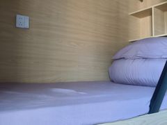 -慢时光青年公寓(罗湖口岸店)