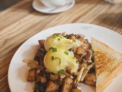 -Common Table · Brunch & Coffee