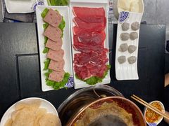 -楼外楼大刀肉传统火锅居(幸福街店)