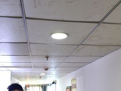 -荒岛实景沉浸密室(江汉路1店)