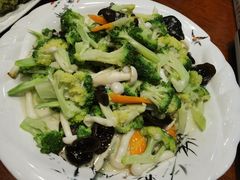 -老码头黑皮肘子锅包肉(文政街店)