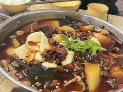 -晓彭肥肠鸡·泡椒鸡火锅(水木天地店)