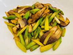票香牛肝菌-云腾食府·云南菜