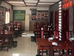 -湖南人家湘菜馆(镇江路店)