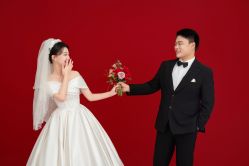 -雪中彩影婚纱摄影·微光艺术中心