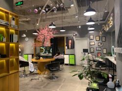 -时尚殿堂明星门店