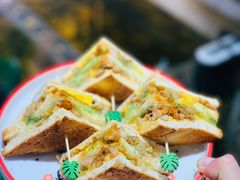 -Rabbit Cafe私房西餐甜点咖啡(栖霞路店)