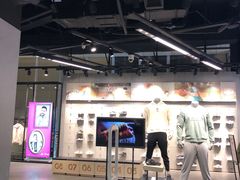 -adidas(印象城购物中心店)