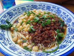 -渝之汇牛肉豌杂面