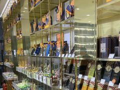 -VENCHI 闻绮(上海佛罗伦萨小镇店)