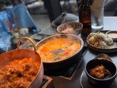 毛辣果酸汤鱼-Ameigo梅果·云贵川bistro(长宁来福士店)